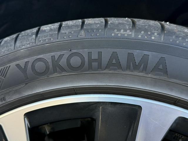 レヴォーグ ＳＴＩスポーツ　ＥＸ　純正１１．６インチナビ　フルセグ　フロントサイドバックカメラ　メモリー＆ヒーター付き電動付き赤黒革シート　パワーテールゲート　運転支援　衝突軽減　レーダークルーズ　ドライバーモニタリングシステム（34枚目）