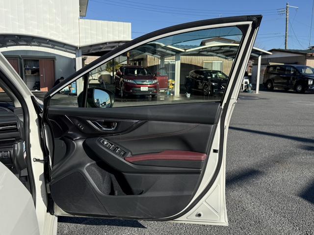 レヴォーグ ＳＴＩスポーツ　ＥＸ　純正１１．６インチナビ　フルセグ　フロントサイドバックカメラ　メモリー＆ヒーター付き電動付き赤黒革シート　パワーテールゲート　運転支援　衝突軽減　レーダークルーズ　ドライバーモニタリングシステム（37枚目）