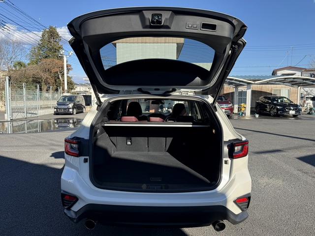 レヴォーグ ＳＴＩスポーツ　ＥＸ　純正１１．６インチナビ　フルセグ　フロントサイドバックカメラ　メモリー＆ヒーター付き電動付き赤黒革シート　パワーテールゲート　運転支援　衝突軽減　レーダークルーズ　ドライバーモニタリングシステム（39枚目）