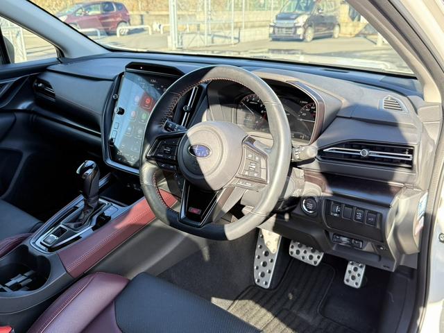 レヴォーグ ＳＴＩスポーツ　ＥＸ　純正１１．６インチナビ　フルセグ　フロントサイドバックカメラ　メモリー＆ヒーター付き電動付き赤黒革シート　パワーテールゲート　運転支援　衝突軽減　レーダークルーズ　ドライバーモニタリングシステム（43枚目）