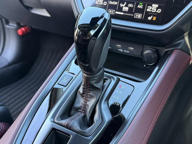 レヴォーグ ＳＴＩスポーツ　ＥＸ　純正１１．６インチナビ　フルセグ　フロントサイドバックカメラ　メモリー＆ヒーター付き電動付き赤黒革シート　パワーテールゲート　運転支援　衝突軽減　レーダークルーズ　ドライバーモニタリングシステム（60枚目）