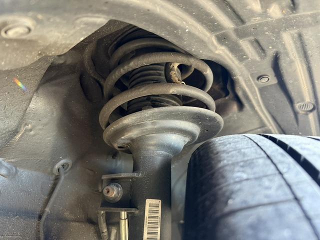 レヴォーグ ＳＴＩスポーツ　ＥＸ　純正１１．６インチナビ　フルセグ　フロントサイドバックカメラ　メモリー＆ヒーター付き電動付き赤黒革シート　パワーテールゲート　運転支援　衝突軽減　レーダークルーズ　ドライバーモニタリングシステム（74枚目）