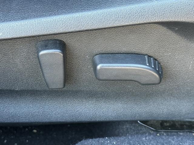 レヴォーグ ＧＴ　禁煙車　純正９インチディスプレイ　フルセグ　バックカメラ　衝突軽減ブレーキ　運転支援システム　ヒーター付きパワーシート　レーダークルーズ　ステアリング連動ヘッドランプシステム　ホールド付きブレーキ（7枚目）