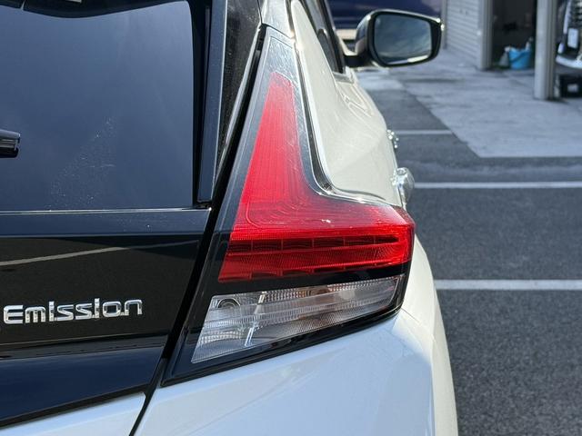 リーフ Ｘ　ワンオーナー　純正ナビ　フルセグ　３６０度カメラ　純正１７ＡＷ　ＬＥＤライト　ステアリング＆シートヒーター　パーキングアシスト　運転支援システム　衝突軽減ブレーキ　コーナーセンサー　ビルドインＥＴＣ（13枚目）