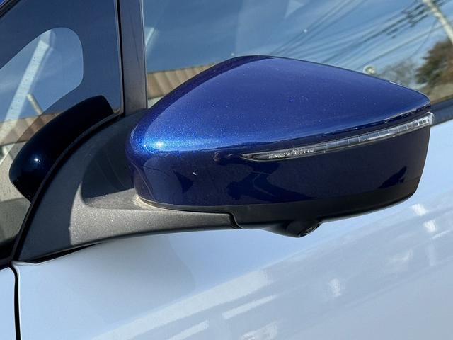 リーフ Ｘ　ワンオーナー　純正ナビ　フルセグ　３６０度カメラ　純正１７ＡＷ　ＬＥＤライト　ステアリング＆シートヒーター　パーキングアシスト　運転支援システム　衝突軽減ブレーキ　コーナーセンサー　ビルドインＥＴＣ（30枚目）