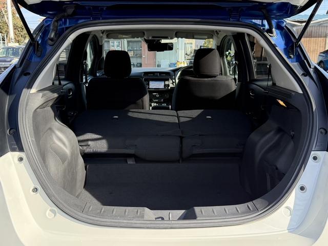 リーフ Ｘ　ワンオーナー　純正ナビ　フルセグ　３６０度カメラ　純正１７ＡＷ　ＬＥＤライト　ステアリング＆シートヒーター　パーキングアシスト　運転支援システム　衝突軽減ブレーキ　コーナーセンサー　ビルドインＥＴＣ（40枚目）