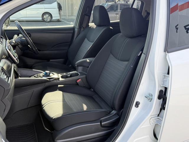 リーフ Ｘ　ワンオーナー　純正ナビ　フルセグ　３６０度カメラ　純正１７ＡＷ　ＬＥＤライト　ステアリング＆シートヒーター　パーキングアシスト　運転支援システム　衝突軽減ブレーキ　コーナーセンサー　ビルドインＥＴＣ（46枚目）