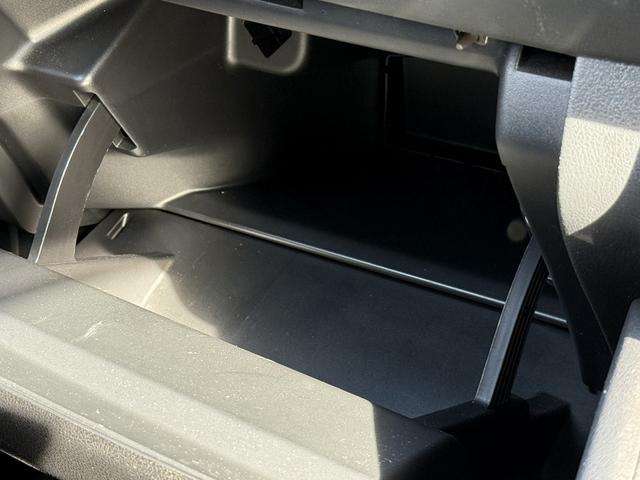 リーフ Ｘ　ワンオーナー　純正ナビ　フルセグ　３６０度カメラ　純正１７ＡＷ　ＬＥＤライト　ステアリング＆シートヒーター　パーキングアシスト　運転支援システム　衝突軽減ブレーキ　コーナーセンサー　ビルドインＥＴＣ（69枚目）