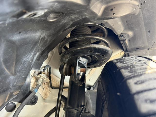 リーフ Ｘ　ワンオーナー　純正ナビ　フルセグ　３６０度カメラ　純正１７ＡＷ　ＬＥＤライト　ステアリング＆シートヒーター　パーキングアシスト　運転支援システム　衝突軽減ブレーキ　コーナーセンサー　ビルドインＥＴＣ（72枚目）