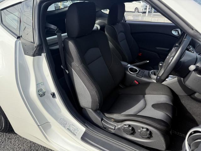 フェアレディＺ ベースグレード　禁煙車　６速ＭＴ　純正ナビ　フルセグ　バックカメラ　ＨＩＤオートライト　フォグライト　Ｂｌｕｅｔｏｏｔｈ接続　ミュージックサーバー　ＣＤ＆ＤＶＤ再生　ハンズフリー通話　横滑り防止　ステアリングスイッチ（15枚目）