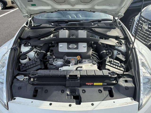 フェアレディＺ ベースグレード　禁煙車　６速ＭＴ　純正ナビ　フルセグ　バックカメラ　ＨＩＤオートライト　フォグライト　Ｂｌｕｅｔｏｏｔｈ接続　ミュージックサーバー　ＣＤ＆ＤＶＤ再生　ハンズフリー通話　横滑り防止　ステアリングスイッチ（20枚目）