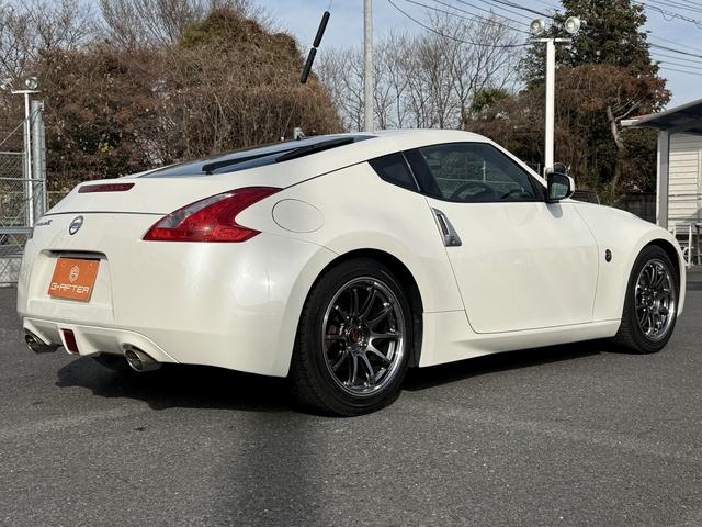 フェアレディＺ ベースグレード　禁煙車　６速ＭＴ　純正ナビ　フルセグ　バックカメラ　ＨＩＤオートライト　フォグライト　Ｂｌｕｅｔｏｏｔｈ接続　ミュージックサーバー　ＣＤ＆ＤＶＤ再生　ハンズフリー通話　横滑り防止　ステアリングスイッチ（22枚目）