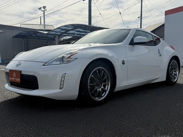 フェアレディＺ ベースグレード　禁煙車　６速ＭＴ　純正ナビ　フルセグ　バックカメラ　ＨＩＤオートライト　フォグライト　Ｂｌｕｅｔｏｏｔｈ接続　ミュージックサーバー　ＣＤ＆ＤＶＤ再生　ハンズフリー通話　横滑り防止　ステアリングスイッチ（24枚目）