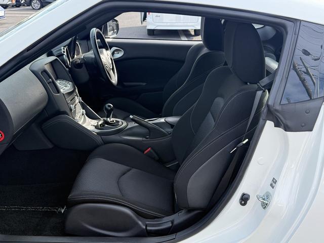 フェアレディＺ ベースグレード　禁煙車　６速ＭＴ　純正ナビ　フルセグ　バックカメラ　ＨＩＤオートライト　フォグライト　Ｂｌｕｅｔｏｏｔｈ接続　ミュージックサーバー　ＣＤ＆ＤＶＤ再生　ハンズフリー通話　横滑り防止　ステアリングスイッチ（36枚目）