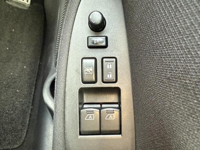 フェアレディＺ ベースグレード　禁煙車　６速ＭＴ　純正ナビ　フルセグ　バックカメラ　ＨＩＤオートライト　フォグライト　Ｂｌｕｅｔｏｏｔｈ接続　ミュージックサーバー　ＣＤ＆ＤＶＤ再生　ハンズフリー通話　横滑り防止　ステアリングスイッチ（42枚目）