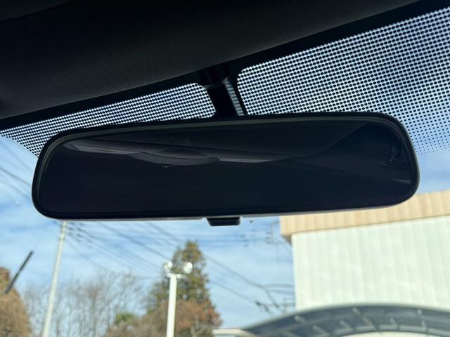 フェアレディＺ ベースグレード　禁煙車　６速ＭＴ　純正ナビ　フルセグ　バックカメラ　ＨＩＤオートライト　フォグライト　Ｂｌｕｅｔｏｏｔｈ接続　ミュージックサーバー　ＣＤ＆ＤＶＤ再生　ハンズフリー通話　横滑り防止　ステアリングスイッチ（56枚目）