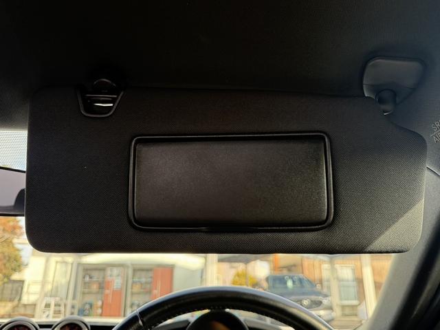 フェアレディＺ ベースグレード　禁煙車　６速ＭＴ　純正ナビ　フルセグ　バックカメラ　ＨＩＤオートライト　フォグライト　Ｂｌｕｅｔｏｏｔｈ接続　ミュージックサーバー　ＣＤ＆ＤＶＤ再生　ハンズフリー通話　横滑り防止　ステアリングスイッチ（58枚目）