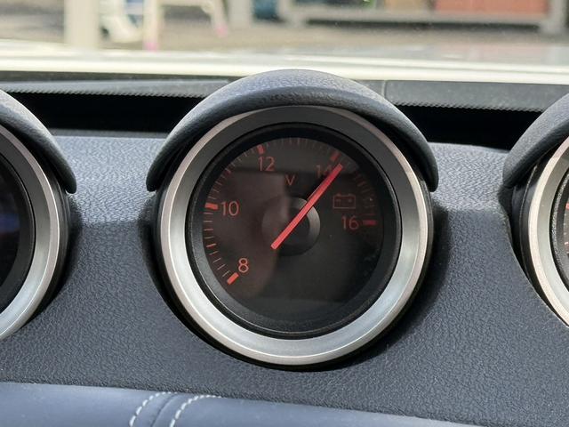 フェアレディＺ ベースグレード　禁煙車　６速ＭＴ　純正ナビ　フルセグ　バックカメラ　ＨＩＤオートライト　フォグライト　Ｂｌｕｅｔｏｏｔｈ接続　ミュージックサーバー　ＣＤ＆ＤＶＤ再生　ハンズフリー通話　横滑り防止　ステアリングスイッチ（63枚目）