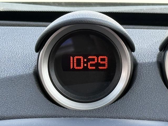フェアレディＺ ベースグレード　禁煙車　６速ＭＴ　純正ナビ　フルセグ　バックカメラ　ＨＩＤオートライト　フォグライト　Ｂｌｕｅｔｏｏｔｈ接続　ミュージックサーバー　ＣＤ＆ＤＶＤ再生　ハンズフリー通話　横滑り防止　ステアリングスイッチ（64枚目）