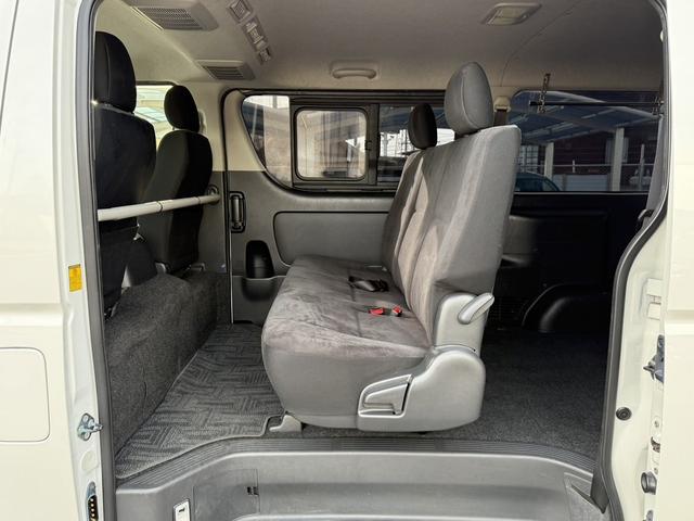 ハイエースバン ロングスーパーＧＬ　禁煙車　ＬＥＤヘッドライト　オプション助手席エアバック　ＡＣ１００Ｖ電源　社外ナビ　バックカメラ　両側スライドドア　オートエアコン　ビルドインＥＴＣ２．０　ＵＳＢ端子　ハンズフリー通話　電格ミラー（49枚目）