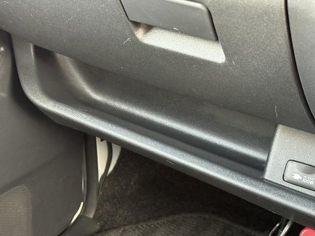 ハイエースバン ロングスーパーＧＬ　禁煙車　ＬＥＤヘッドライト　オプション助手席エアバック　ＡＣ１００Ｖ電源　社外ナビ　バックカメラ　両側スライドドア　オートエアコン　ビルドインＥＴＣ２．０　ＵＳＢ端子　ハンズフリー通話　電格ミラー（63枚目）