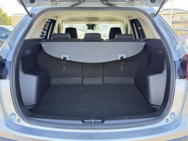 ＣＸ－５ ＸＤ　プロアクティブ　後期型　禁煙車　フルセグ　サイド・バックカメラ　４ＷＤ　アダプティブクルーズコントロール　衝突軽減ブレーキ　クリアランスソナー　ＥＴＣ　ＬＥＤヘッドライト　Ｂｌｕｅｔｏｏｔｈ　ＤＶＤ再生　純正１７ＡＷ（17枚目）