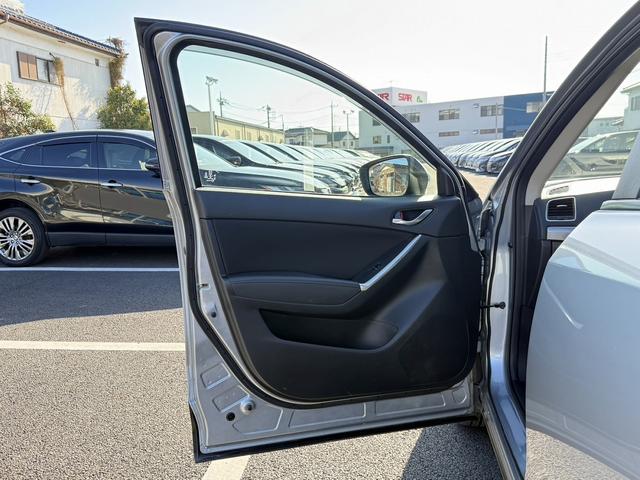 ＣＸ－５ ＸＤ　プロアクティブ　後期型　禁煙車　フルセグ　サイド・バックカメラ　４ＷＤ　アダプティブクルーズコントロール　衝突軽減ブレーキ　クリアランスソナー　ＥＴＣ　ＬＥＤヘッドライト　Ｂｌｕｅｔｏｏｔｈ　ＤＶＤ再生　純正１７ＡＷ（41枚目）