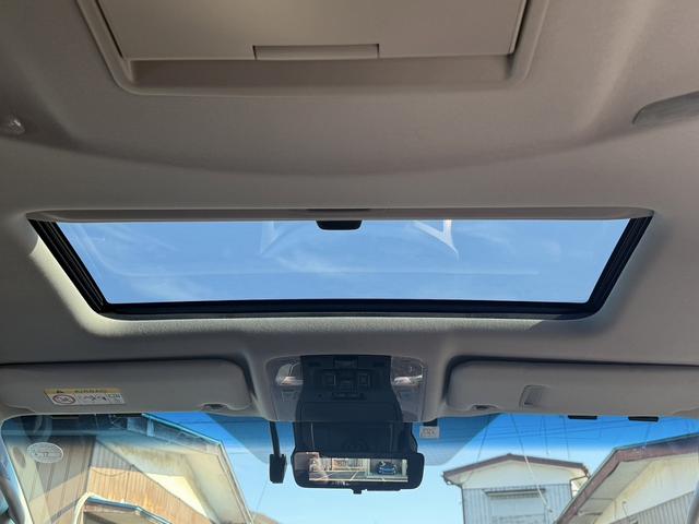 アルファードハイブリッド ＳＲ　禁煙車　後期型　ツインサンルーフ　純正１０型ナビ　フリップダウンモニター　フルモデリスタ　シートエアコン　衝突軽減　運転支援　デジタルインナーミラー　ブラインドスポット　両側電動スライド　３眼ＬＥＤ（6枚目）