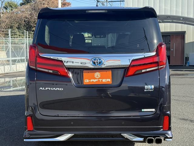 アルファードハイブリッド ＳＲ　禁煙車　後期型　ツインサンルーフ　純正１０型ナビ　フリップダウンモニター　フルモデリスタ　シートエアコン　衝突軽減　運転支援　デジタルインナーミラー　ブラインドスポット　両側電動スライド　３眼ＬＥＤ（12枚目）
