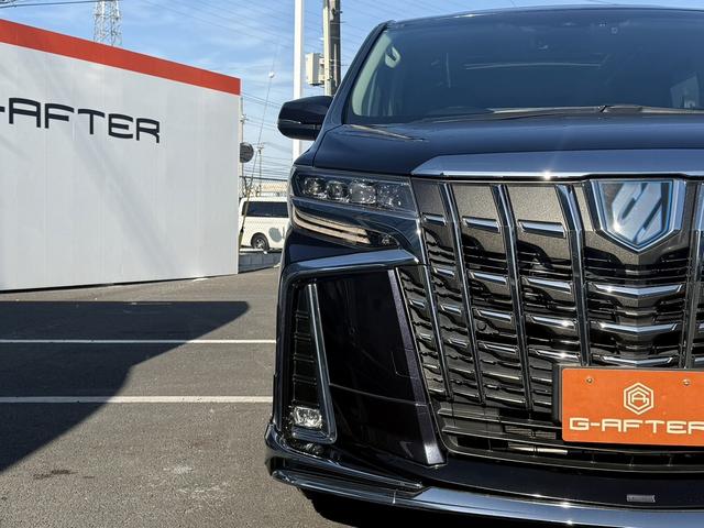 アルファードハイブリッド ＳＲ　禁煙車　後期型　ツインサンルーフ　純正１０型ナビ　フリップダウンモニター　フルモデリスタ　シートエアコン　衝突軽減　運転支援　デジタルインナーミラー　ブラインドスポット　両側電動スライド　３眼ＬＥＤ（18枚目）