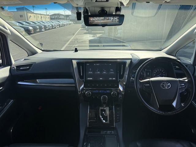 アルファードハイブリッド ＳＲ　禁煙車　後期型　ツインサンルーフ　純正１０型ナビ　フリップダウンモニター　フルモデリスタ　シートエアコン　衝突軽減　運転支援　デジタルインナーミラー　ブラインドスポット　両側電動スライド　３眼ＬＥＤ（45枚目）