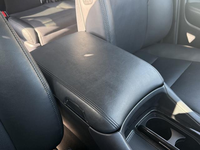 アルファードハイブリッド ＳＲ　禁煙車　後期型　ツインサンルーフ　純正１０型ナビ　フリップダウンモニター　フルモデリスタ　シートエアコン　衝突軽減　運転支援　デジタルインナーミラー　ブラインドスポット　両側電動スライド　３眼ＬＥＤ（66枚目）