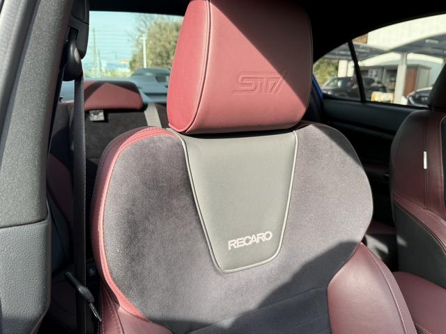 ＷＲＸ Ｓ４ ＳＴＩスポーツアイサイト　禁煙車　純正８インチナビ　フルセグ　フロント・サイド・バックカメラ　衝突軽減ブレーキ　ＲＥＣＡＲＯハーフレザーシート　シートヒーター　パワーシート　ブラインドスポットモニター　ＥＴＣ　ＬＥＤヘッド（7枚目）