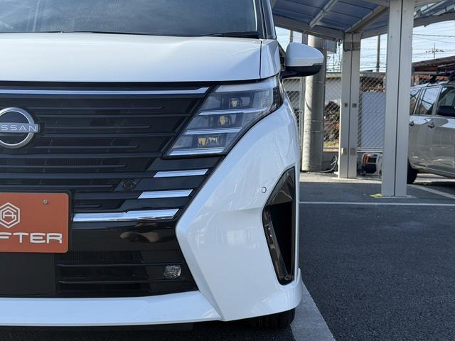 セレナ ｅ－パワー　ハイウェイスターＶ　禁煙車　プロパイロット　ハンズフリー両側電動スライドドア　インテリジェントエマージェンシーブレーキ　純正１６インチアルミホイール　ナビ　バックカメラ　ＥＴＣ　ＵＳＢ電源ソケット　ＬＥＤヘッドライト（26枚目）