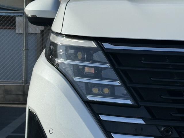 セレナ ｅ－パワー　ハイウェイスターＶ　禁煙車　プロパイロット　ハンズフリー両側電動スライドドア　インテリジェントエマージェンシーブレーキ　純正１６インチアルミホイール　ナビ　バックカメラ　ＥＴＣ　ＵＳＢ電源ソケット　ＬＥＤヘッドライト（28枚目）