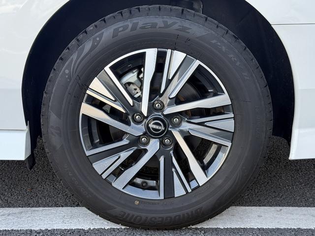 セレナ ｅ－パワー　ハイウェイスターＶ　禁煙車　プロパイロット　ハンズフリー両側電動スライドドア　インテリジェントエマージェンシーブレーキ　純正１６インチアルミホイール　ナビ　バックカメラ　ＥＴＣ　ＵＳＢ電源ソケット　ＬＥＤヘッドライト（31枚目）