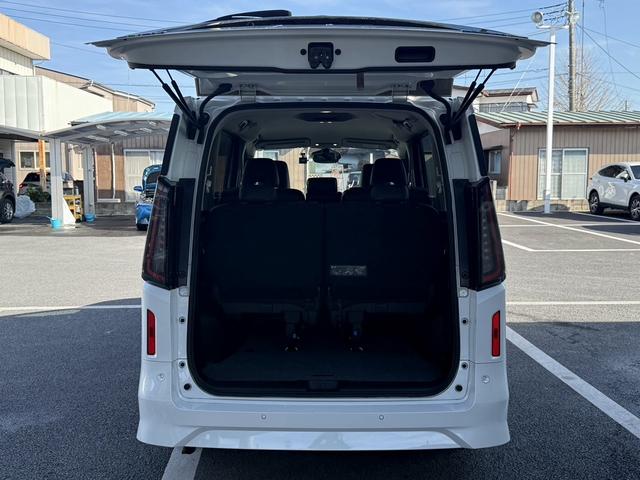 セレナ ｅ－パワー　ハイウェイスターＶ　禁煙車　プロパイロット　ハンズフリー両側電動スライドドア　インテリジェントエマージェンシーブレーキ　純正１６インチアルミホイール　ナビ　バックカメラ　ＥＴＣ　ＵＳＢ電源ソケット　ＬＥＤヘッドライト（37枚目）