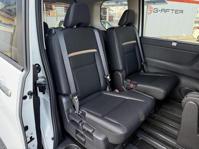 セレナ ｅ－パワー　ハイウェイスターＶ　禁煙車　プロパイロット　ハンズフリー両側電動スライドドア　インテリジェントエマージェンシーブレーキ　純正１６インチアルミホイール　ナビ　バックカメラ　ＥＴＣ　ＵＳＢ電源ソケット　ＬＥＤヘッドライト（43枚目）