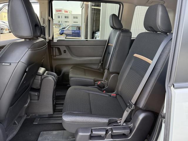 セレナ ｅ－パワー　ハイウェイスターＶ　禁煙車　プロパイロット　ハンズフリー両側電動スライドドア　インテリジェントエマージェンシーブレーキ　純正１６インチアルミホイール　ナビ　バックカメラ　ＥＴＣ　ＵＳＢ電源ソケット　ＬＥＤヘッドライト（45枚目）