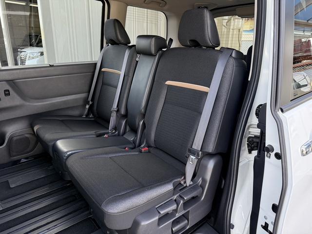 セレナ ｅ－パワー　ハイウェイスターＶ　禁煙車　プロパイロット　ハンズフリー両側電動スライドドア　インテリジェントエマージェンシーブレーキ　純正１６インチアルミホイール　ナビ　バックカメラ　ＥＴＣ　ＵＳＢ電源ソケット　ＬＥＤヘッドライト（48枚目）