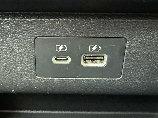 セレナ ｅ－パワー　ハイウェイスターＶ　禁煙車　プロパイロット　ハンズフリー両側電動スライドドア　インテリジェントエマージェンシーブレーキ　純正１６インチアルミホイール　ナビ　バックカメラ　ＥＴＣ　ＵＳＢ電源ソケット　ＬＥＤヘッドライト（59枚目）