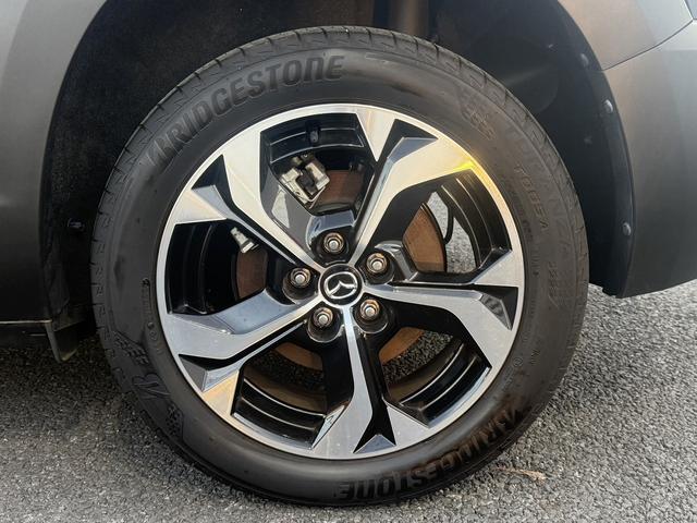 ＭＸ－３０ロータリーＥＶ エディションＲ　禁煙車　純正１０．２５インチディスプレイ　ＢＯＳＥサウンド　フルセグ　アラウンドビューカメラ　ステアリングヒーター　ハーフレザー　メモリ機能付パワーシート　ＥＴＣ　シートヒーター　衝突軽減ブレーキ（24枚目）