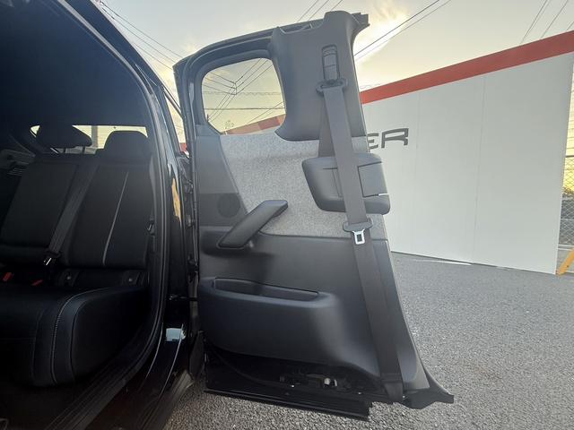 ＭＸ－３０ロータリーＥＶ エディションＲ　禁煙車　純正１０．２５インチディスプレイ　ＢＯＳＥサウンド　フルセグ　アラウンドビューカメラ　ステアリングヒーター　ハーフレザー　メモリ機能付パワーシート　ＥＴＣ　シートヒーター　衝突軽減ブレーキ（34枚目）