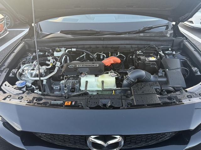 ＭＸ－３０ロータリーＥＶ エディションＲ　禁煙車　純正１０．２５インチディスプレイ　ＢＯＳＥサウンド　フルセグ　アラウンドビューカメラ　ステアリングヒーター　ハーフレザー　メモリ機能付パワーシート　ＥＴＣ　シートヒーター　衝突軽減ブレーキ（71枚目）