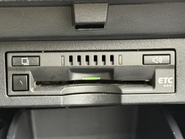 アルファード ２．５Ｘ　禁煙車　純正９型ナビ　セーフティセンス　インテリジェントクリアランスソナー　純正１６インチアルミホイール　バックカメラ　ビルドインＥＴＣ　ＬＥＤヘッド・フォグ　Ｂｌｕｅｔｏｏｔｈ接続（7枚目）