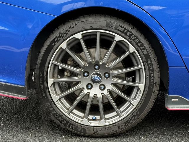 ���Ǝҗl�ւ̔̔��͂��f�肳���Ă��������܂��B�@�Ԍ������ԗ��̏ꍇ�́A�Ԍ����擾�������x�������z�ŕ\�����Ă���܂��B