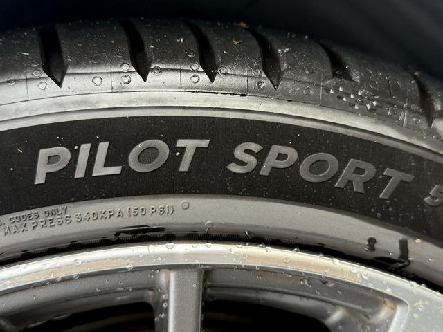 ���Ǝҗl�ւ̔̔��͂��f�肳���Ă��������܂��B�@�Ԍ������ԗ��̏ꍇ�́A�Ԍ����擾�������x�������z�ŕ\�����Ă���܂��B