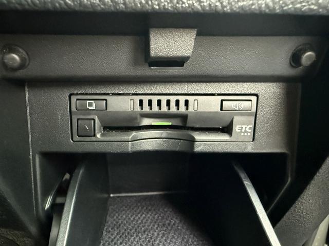 アルファードハイブリッド ＳＲ　Ｃパッケージ　禁煙車　モデリスタフルエアロ　Ｔ－ＣＯＮＮＥＣＴ対応純正９インチナビ　両側電動スライドドア　フルセグ　バックカメラ　電動リアゲート　クルーズコントロール　ＡＣ１００Ｖ電源　ステアリングヒーター（5枚目）