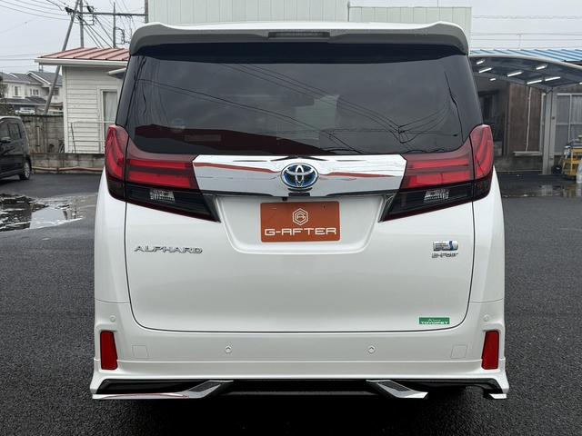 アルファードハイブリッド ＳＲ　Ｃパッケージ　禁煙車　モデリスタフルエアロ　Ｔ－ＣＯＮＮＥＣＴ対応純正９インチナビ　両側電動スライドドア　フルセグ　バックカメラ　電動リアゲート　クルーズコントロール　ＡＣ１００Ｖ電源　ステアリングヒーター（12枚目）