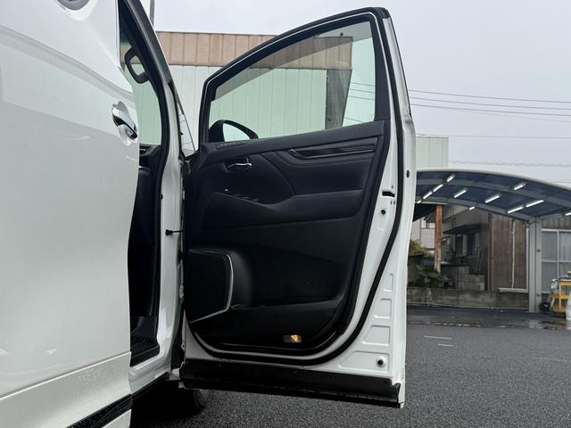 アルファードハイブリッド ＳＲ　Ｃパッケージ　禁煙車　モデリスタフルエアロ　Ｔ－ＣＯＮＮＥＣＴ対応純正９インチナビ　両側電動スライドドア　フルセグ　バックカメラ　電動リアゲート　クルーズコントロール　ＡＣ１００Ｖ電源　ステアリングヒーター（28枚目）